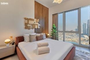 bnbme | Grande Signature | 3 BDR + Maids Room Apartment in Dubai