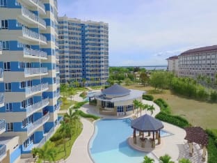 Spacious Studio unit with Balcony and Seaview Apartment in Lapu-Lapu City