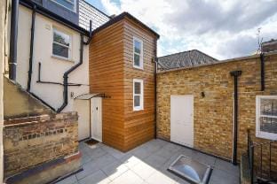 Central London Gem | 2-Level Flat Near Shoreditch Vacation rental in London