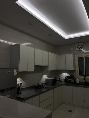 شقه فخمه بغرفتين وصاله ومطبخ بدخول ذكي  Apartment in Medina