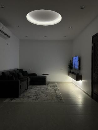 شقه فخمه بغرفتين وصاله ومطبخ بدخول ذكي  Apartment in Medina