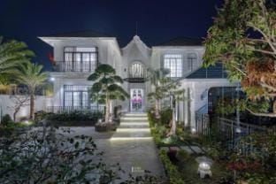 Biệt thự ao sen Hưng Yên Villa in Vietnam