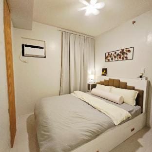 Lumière Soleia 1BR Sunset View 6p Vacation rental in Caraga