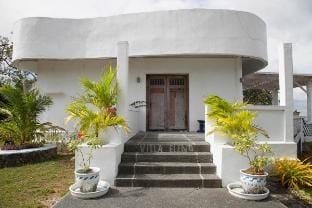 Beachfront Mediterranean Villa with Pool Vacation rental in Central Visayas