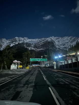 THE GREEN MOUNTAIN,MANALI Chalet in Manali