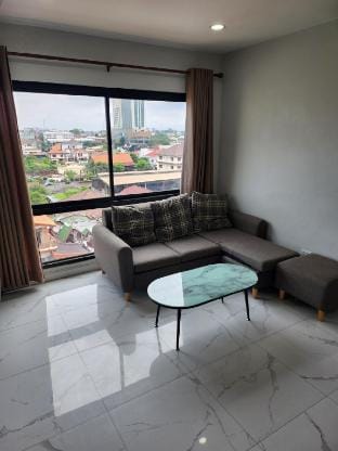pnd apartment 코너스위트2층 Vacation rental in Vientiane
