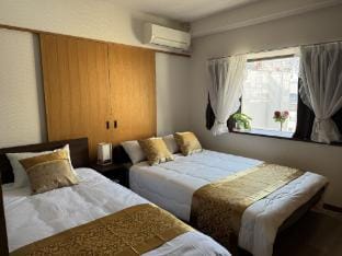 Osaka luju 9 mins to Dotonbori 2DK/60㎡ /8Guests Apartment in Osaka
