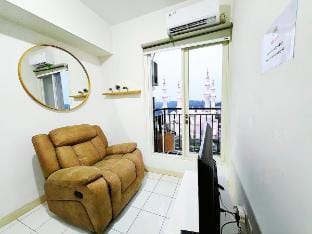 Apt podomoro golf view by lucky Vacation rental in West Java