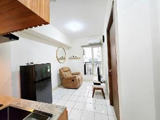Apt podomoro golf view by lucky Vacation rental in West Java