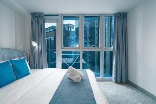 Uptown BGC Upscale 1BR|Spacious |views fr balcony Vacation rental in Makati