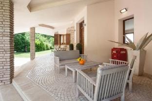 Villa Viù with Pool and Lake View Villa in Lake Garda