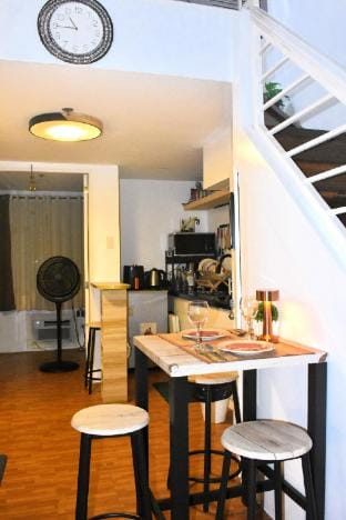 Sky Loft (Loft type Condo w/ Roofdeck Pool) Apartment in Mandaluyong