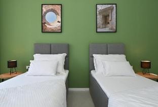 Steps from Palace & Riva - Old Town Pine Apartment in Split