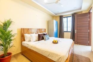 Homlee-Value 1 BR-Central Delhi-terrace-view-lift Vacation rental in New Delhi