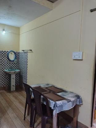 Niralay Comfort | Peaceful & Comfy AC Room Stay. Vacation rental in Bangladesh