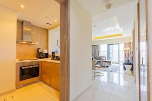 Luxury 1BR | Burj Khalifa View | Damac Paramount Vacation rental in Dubai