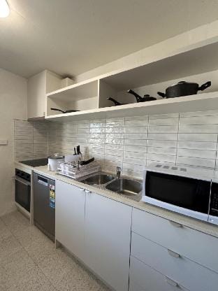 Twin Room - Couples, Friends & Students Welcome Vacation rental in Melbourne