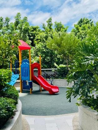 Cozy Netflix Studio Viceroy McKinley near Venice Vacation rental in Makati
