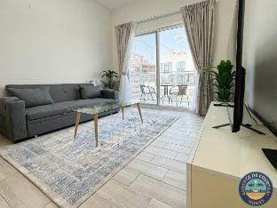 Comfort Meets Style 2BR in Oxford Residence Vacation rental in Dubai