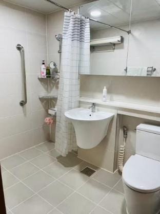Mom's home[가양역,도보10초]퀸베드,에어콘,B방,주차가능(급행역) Apartment in Seoul