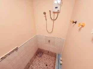 Beachfront Room2 beside El Union, 200mbps, Netflix Vacation rental in San Juan