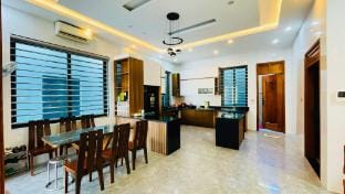 Sea villa Villa in Laos