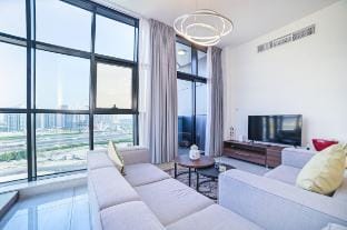 Balcony Breeze – O2 Vacation rental in Dubai