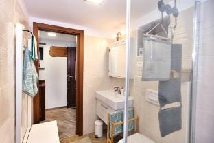 Green cottage Baredi, Izola, Slovenia Vacation rental in Slovenia