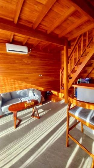 Kemuning Bukit - 2 floor wooden bungalow Ungasan Vacation rental in Bali