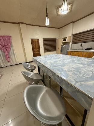 Affordable 4 bedroom La Union Vacation rental in La Union