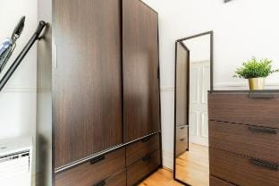 Lovely & Spacious 2 Bedr 2 Bath Earls Court Apartment in City of Westminster
