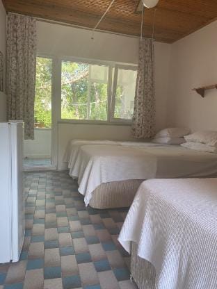 Three-Person Room/Kalemi Pansiyon (403) Vacation rental in Turkey