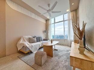 KLCC Upper 3BR Apt Suite | 1 Min to Twin Tower Vacation rental in Federal Territory of Kuala Lumpur