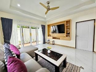 The Green View Pool Villa 2 Bedroom Vacation rental in Kamala