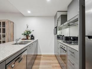 Avalon - 2 Bed Condo Pool, Spa, Steam, Gym, Cinema Vacation rental in Surfers Paradise