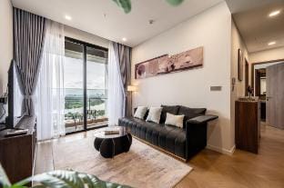 Lumiere Riverisde Luxuxy 5 star 2br River View Vacation rental in Ho Chi Minh City
