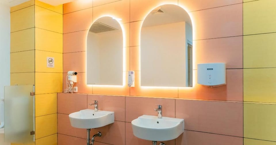 CRiB by Bobobox, Kuningan, Jakarta Hotel in South Jakarta City