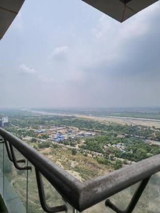Lux by Zenith | Studio in Noida Vacation rental in Noida