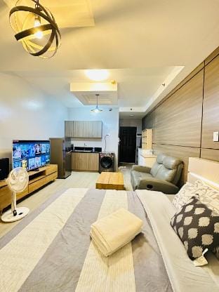 Malate Bayview Mansion with Balcony (KoreaTown) Apartment in Manila City
