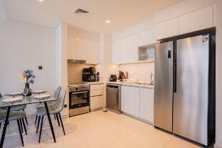 Park Point B - Spacious 2BR /Pool View/Dubai Hills Vacation rental in Dubai