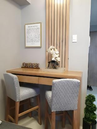 Modern Wooden Finish Homey-Vibe Condo Vacation rental in Lapu-Lapu City