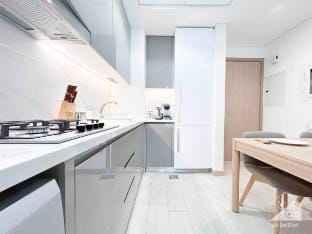 Stylish 1-Bedroom Apt & Balcony in Meydan Vacation rental in Dubai
