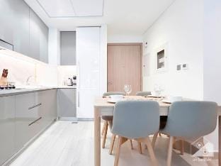 Stylish 1-Bedroom Apt & Balcony in Meydan Vacation rental in Dubai