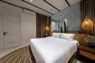 HarmonybyDH-Luxury Meets Location–Walkable Area  Villa in Ubud