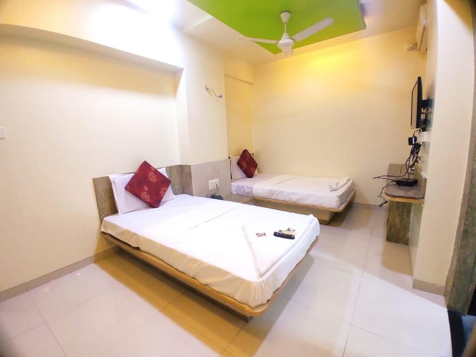 Happy Homely Stay Hotels Hotel in Pune