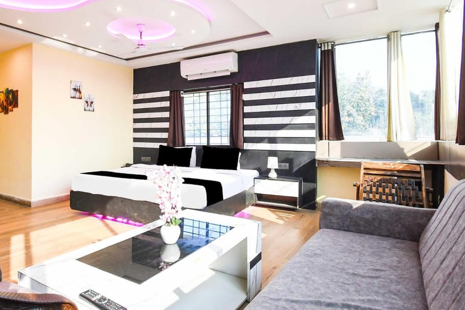 Hotel O Hirak Road Dhanbad Hotel in West Bengal