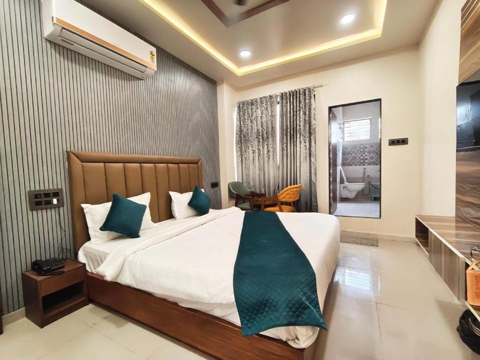 Marco luxury hotel Hotel in Gujarat