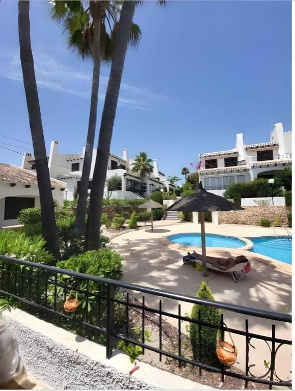 Relaxing 2-Bedroom Bungalow In Sunny Cabo Roig (2) Hotel in Vega Baja del Segura