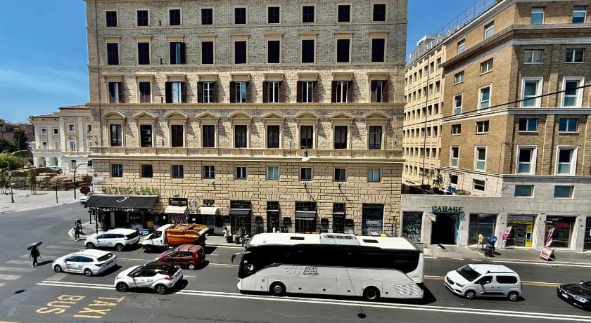Luna Guest House Bed and Breakfast in Rome