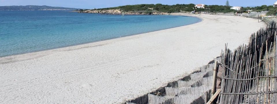 SantAntioco Red Apartment with 2-Way Air Con Bed and Breakfast in Sardinia